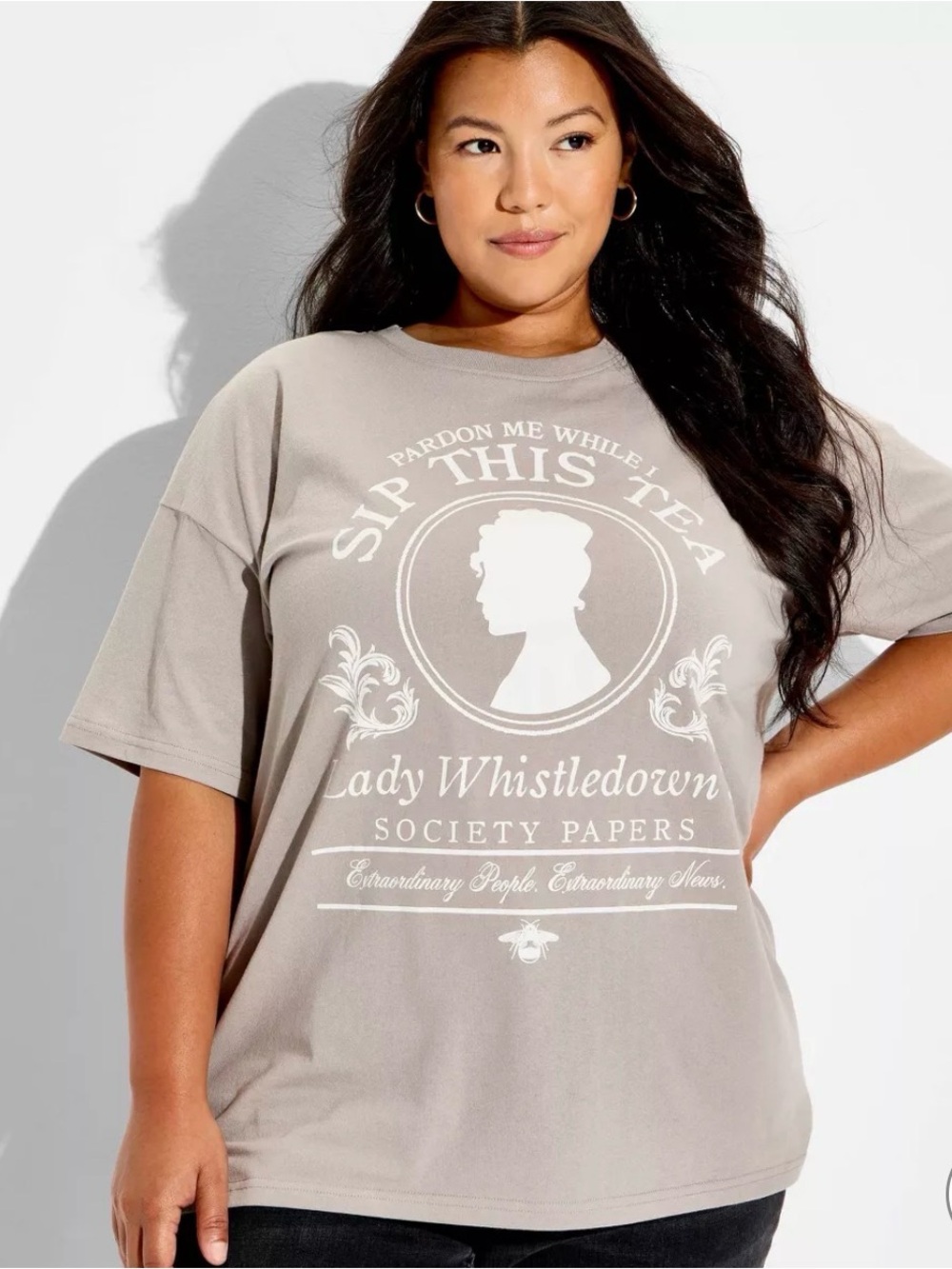 Lady Whistledown 'Sip This Tea' Graphic Tee